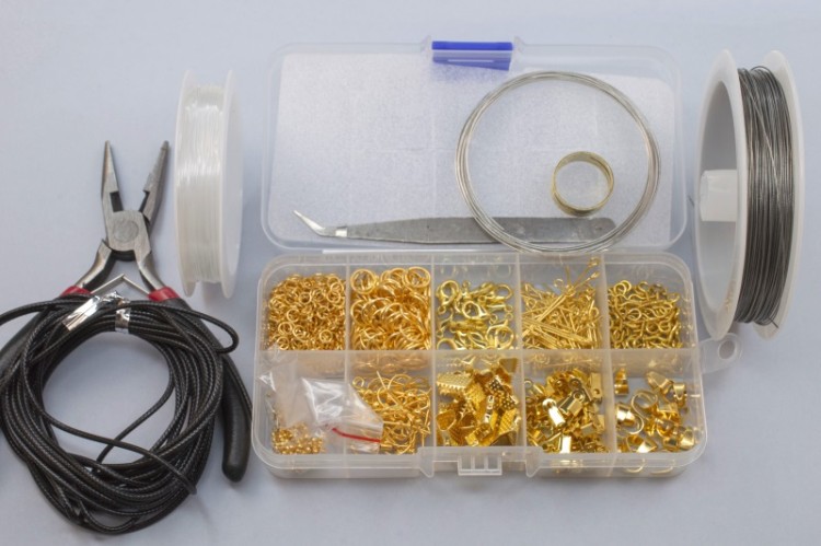 Набор фурнитуры для бижутерии и создания украшений, с инструментами, цвет золото, 01-01-13, 1уп Набор фурнитуры для бижутерии и создания украшений, с инструментами, цвет золото, 01-01-13, 1уп