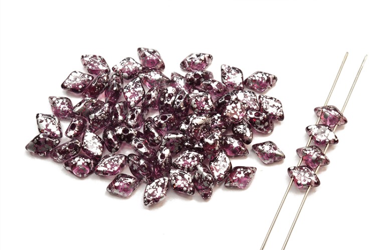 Бусины GemDuo 8х5мм, отверстие 0,8мм, цвет 20060/15481 аметист, серебряные брызги, 709-074, 10г (около 64шт) Бусины GemDuo 8х5мм, отверстие 0,8мм, цвет 20060/15481 аметист, серебряные брызги, 709-074, 10г (около 64шт)