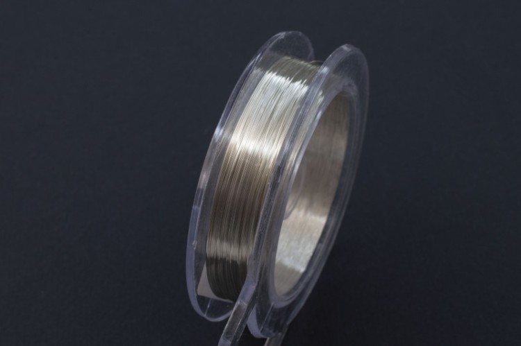Проволока Artistic Wire 28 Ga (0,32мм), цвет Non Tarnish Silver (не темнеющий серебристый), медь, покрытая серебром, 1009-029, катушка 36,5м Проволока Artistic Wire 28 Ga (0,32мм), цвет Non Tarnish Silver (не темнеющий серебристый), медь, покрытая серебром, 1009-029, катушка 36,5м