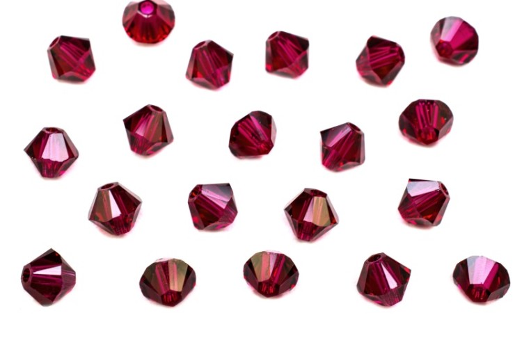 Бусина биконус Swarovski 5328 #501 4мм Ruby, 5328-4-501, 20шт Бусина биконус Swarovski 5328 #501 4мм Ruby, 5328-4-501, 20шт