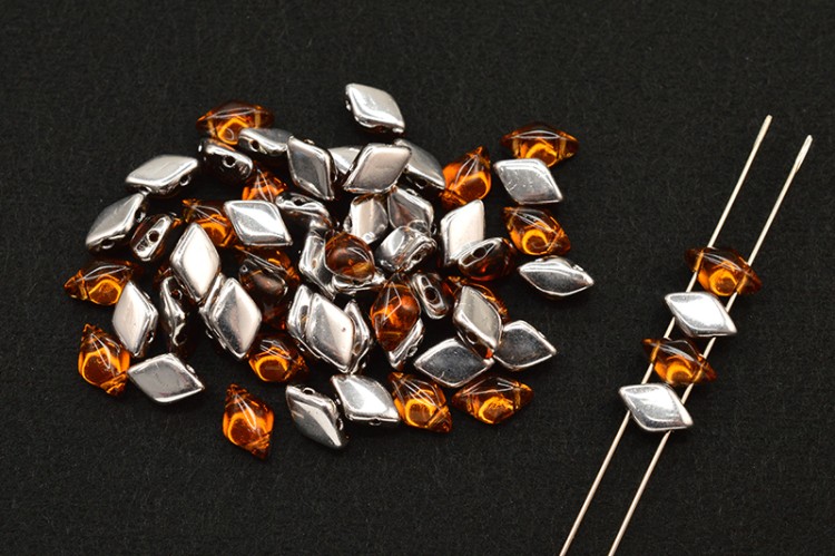 Бусины GemDuo 8х5мм, отверстие 0,8мм, цвет 10230/27002 Backlit Topas, 709-017, 10г (около 64шт) Бусины GemDuo 8х5мм, отверстие 0,8мм, цвет 10230/27002 Backlit Topas, 709-017, 10г (около 64шт)