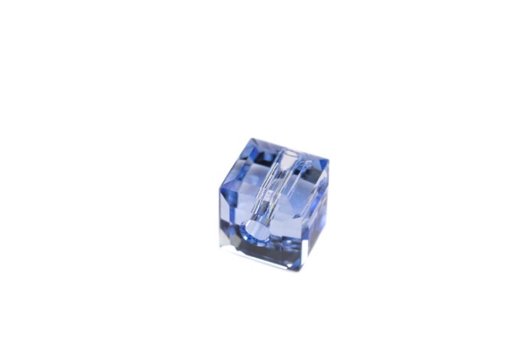 Бусина куб Swarovski 5601 #211 4мм Light Sapphire, 5601-4-211, 1шт Бусина куб Swarovski 5601 #211 4мм Light Sapphire, 5601-4-211, 1шт