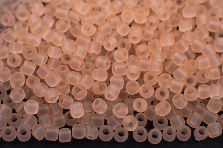 Бисер японский TOHO круглый 11/0 #0011F розалин, матовый прозрачный, 10грамм Бисер японский TOHO круглый 11/0 #0011F розалин, матовый прозрачный, 10грамм