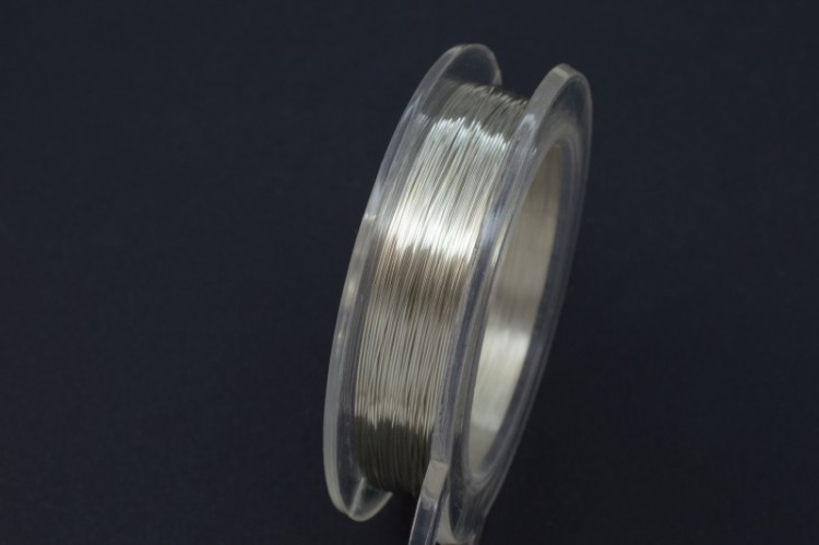 Проволока Artistic Wire 26 Ga (0,4мм), цвет Non Tarnish Silver (не темнеющий серебристый), медь, покрытая серебром, 1009-028, катушка 27,3м Проволока Artistic Wire 26 Ga (0,4мм), цвет Non Tarnish Silver (не темнеющий серебристый), медь, покрытая серебром, 1009-028, катушка 27,3м