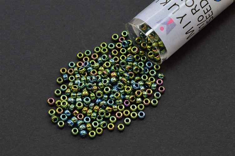 Бисер японский MIYUKI круглый 11/0 #0468-TB зеленый ирис, металлизированный, 1 туба (около 24 грамм) Бисер японский MIYUKI круглый 11/0 #0468-TB зеленый ирис, металлизированный, 1 туба (около 24 грамм)