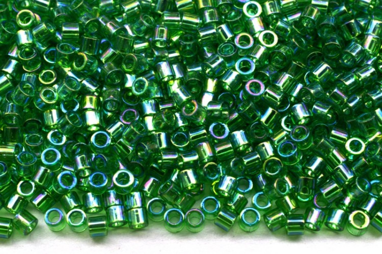 Бисер японский MIYUKI Delica цилиндр 15/0 DBS-0152 зеленый, прозрачный радужный, 5 грамм Бисер японский MIYUKI Delica цилиндр 15/0 DBS-0152 зеленый, прозрачный радужный, 5 грамм
