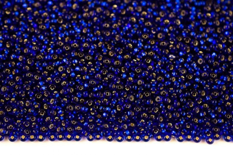 Бисер чешский PRECIOSA круглый 13/0 67300 синий, серебряная линия внутри, квадратное отверстие, 25г Бисер чешский PRECIOSA круглый 13/0 67300 синий, серебряная линия внутри, квадратное отверстие, 25г