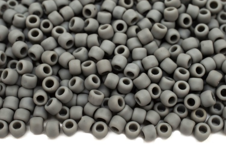 Бисер японский TOHO круглый 8/0 #0053DF темно-серый, матовый непрозрачный, 10 грамм Бисер японский TOHO круглый 8/0 #0053DF темно-серый, матовый непрозрачный, 10 грамм