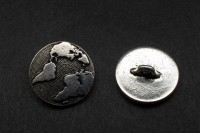 Пуговица TierraCast Земля 17мм, отверстие 2,3мм, цвет античное серебро, 94-6578-12, 1шт