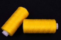 Нитки Micron 20s/2, цвет 385 ярко-желтый, полиэстер, 183м, 1шт