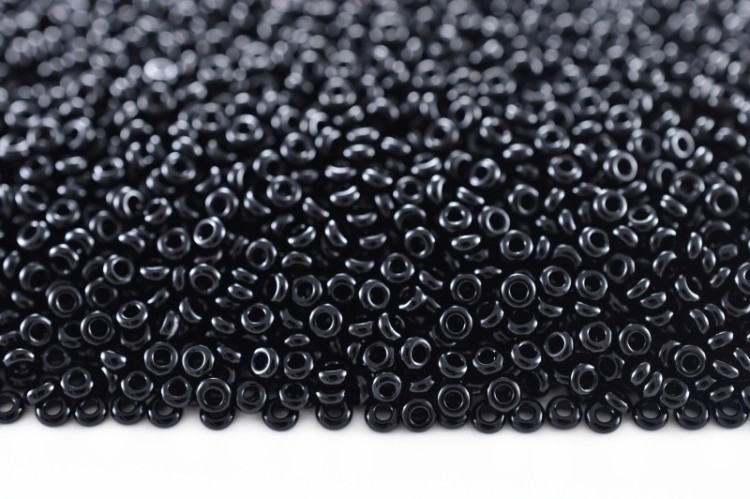Бисер японский TOHO Demi Round 11/0 #0049 черный, непрозрачный, 5 грамм Бисер японский TOHO Demi Round 11/0 #0049 черный, непрозрачный, 5 грамм Бисер японский TOHO Demi Round 11/0 #0049 черный, непрозрачный, 5 грамм
