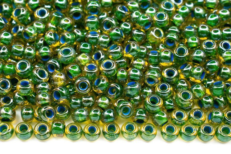 Бисер чешский PRECIOSA круглый 10/0 81014 янтарный прозрачный, зеленая линия внутри, 1 сорт, 50г Бисер чешский PRECIOSA круглый 10/0 81014 янтарный прозрачный, зеленая линия внутри, 1 сорт, 50г