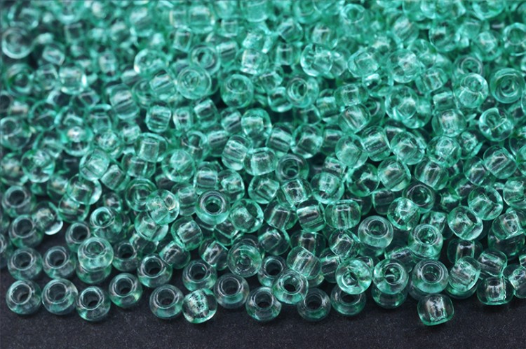 Бисер чешский PRECIOSA круглый 10/0 01264 бирюзовый прозрачный, 1 сорт, 50г Бисер чешский PRECIOSA круглый 10/0 01264 бирюзовый прозрачный, 1 сорт, 50г