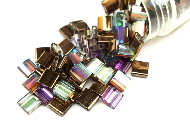 Бисер японский MIYUKI TILA #55020 Crystal Copper Rainbow, радужный прозрачный, 5 грамм Бисер японский MIYUKI TILA #55020 Crystal Copper Rainbow, радужный прозрачный, 5 грамм