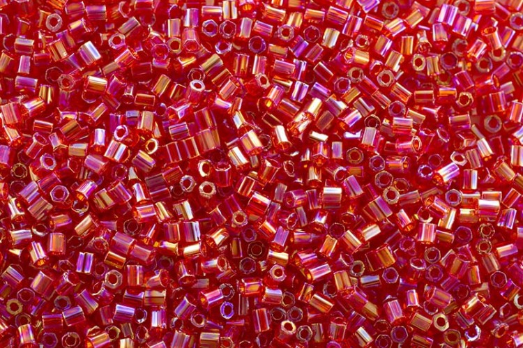 Бисер японский MATSUNO рубка 11/0 2CUT 537, цвет красный радужный, прозрачный, 10г Бисер японский MATSUNO рубка 11/0 2CUT 537, цвет красный радужный, прозрачный, 10г