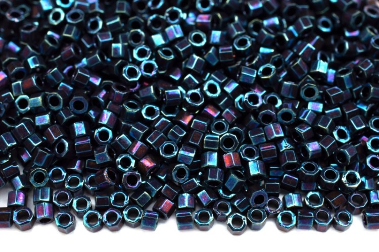 Бисер японский MIYUKI Delica Cut (шестиугольный) 11/0 DBС-0025 синий ирис, металлизированный, 5 грамм Бисер японский MIYUKI Delica Cut (шестиугольный) 11/0 DBС-0025 синий ирис, металлизированный, 5 грамм