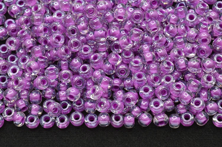 Бисер чешский PRECIOSA круглый 6/0 38628 прозрачный, сиреневая линия внутри, 50г Бисер чешский PRECIOSA круглый 6/0 38628 прозрачный, сиреневая линия внутри, 50г