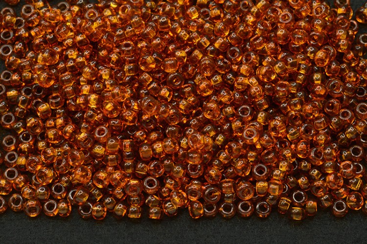 Бисер чешский PRECIOSA круглый 8/0 10090 коричневый прозрачный, квадратное отверстие, 50г Бисер чешский PRECIOSA круглый 8/0 10090 коричневый прозрачный, квадратное отверстие, 50г