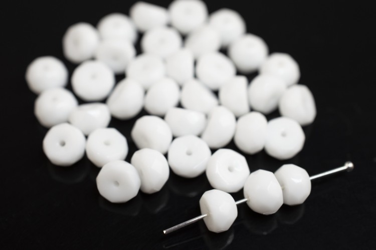 Бусины Hill beads 8мм, отверстие 0,5мм, цвет 03000 белый, 722-014, 10г (около 25шт) Бусины Hill beads 8мм, отверстие 0,5мм, цвет 03000 белый, 722-014, 10г (около 25шт)