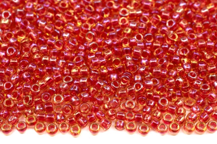 Бисер японский TOHO круглый 15/0 #0241 светлый топаз/розовато-лиловый радужный, окрашенный изнутри, 10 грамм Бисер японский TOHO круглый 15/0 #0241 светлый топаз/розовато-лиловый радужный, окрашенный изнутри, 10 грамм