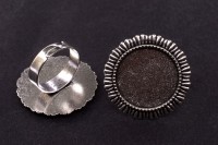 Основа для кольца 17мм (регулируется) с площадкой под кабошон 20мм, цвет античное серебро, сплав металлов, 15-018, 1шт