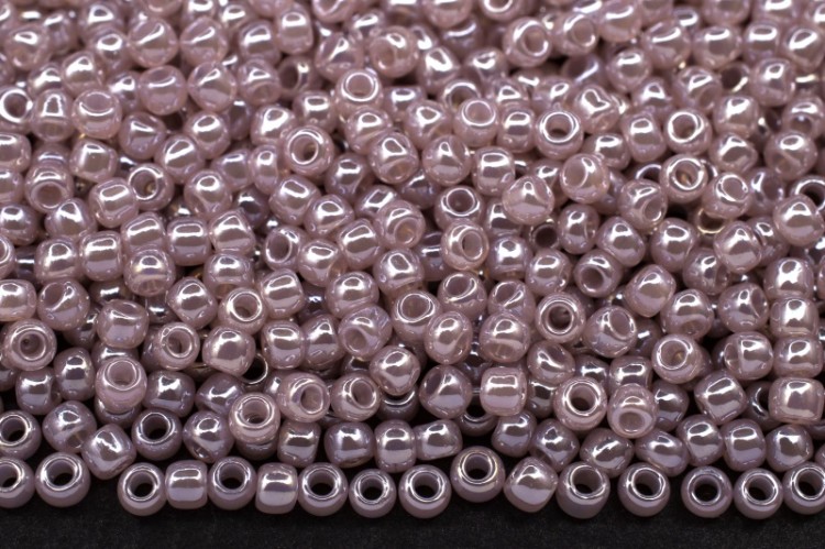 Бисер японский TOHO круглый 11/0 #0151 виноградный туман, цейлон, 10 грамм Бисер японский TOHO круглый 11/0 #0151 виноградный туман, цейлон, 10 грамм