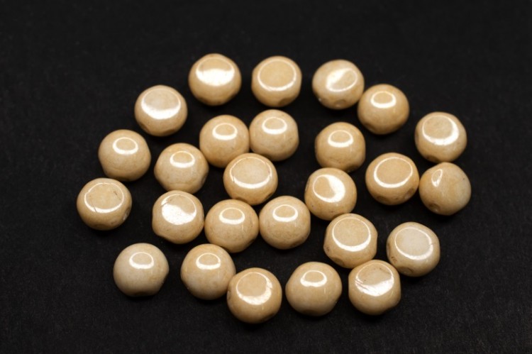 Бусины Candy beads 6мм, два отверстия 0,8мм, цвет 02010/14413 кремовый, 705-055, 10г (около 40шт) Бусины Candy beads 6мм, два отверстия 0,8мм, цвет 02010/14413 кремовый, 705-055, 10г (около 40шт)