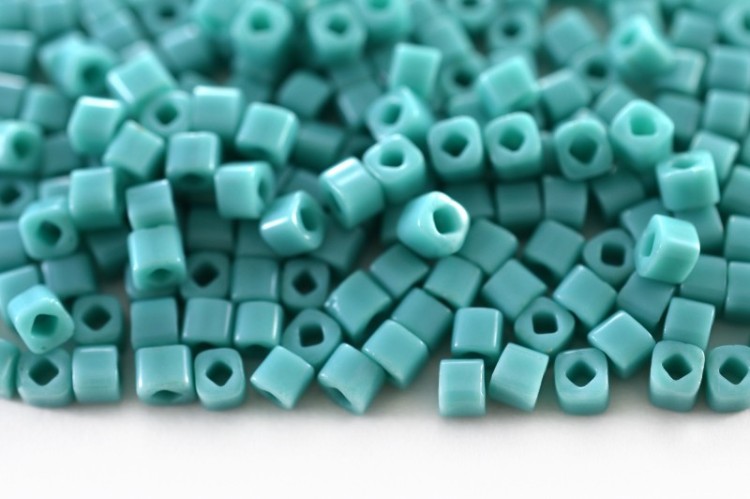 Бисер японский TOHO Cube кубический 3мм #0055 бирюзовый, непрозрачный, 5 грамм Бисер японский TOHO Cube кубический 3мм #0055 бирюзовый, непрозрачный, 5 грамм