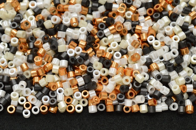 Бисер LinAng цилиндрический 1,6мм, #010 MIX-03 разноцветный, 5 грамм Бисер LinAng цилиндрический 1,6мм, #010 MIX-03 разноцветный, 5 грамм