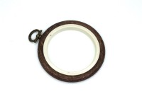 Пяльцы Hobby Nurge, диаметр 9,5cм, пластик под дерево, 1018-030, 1шт