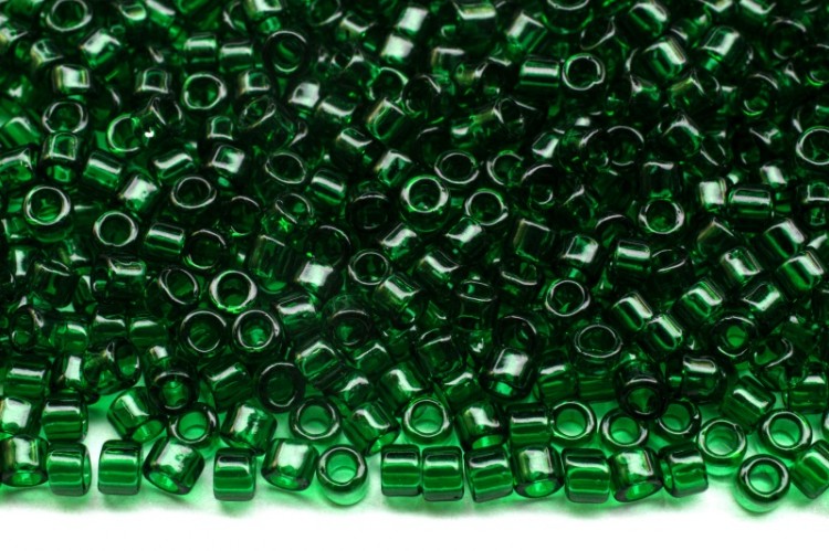 Бисер японский TOHO Treasure цилиндрический 11/0 #0939 зеленый изумруд, прозрачный, 5 грамм Бисер японский TOHO Treasure цилиндрический 11/0 #0939 зеленый изумруд, прозрачный, 5 грамм