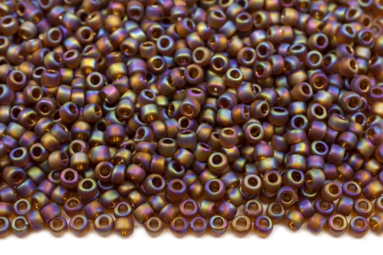 Бисер японский TOHO круглый 15/0 #0177F дымчатый топаз матовый, радужный прозрачный, 10 грамм Бисер японский TOHO круглый 15/0 #0177F дымчатый топаз матовый, радужный прозрачный, 10 грамм