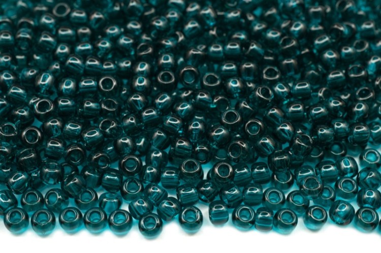 Бисер японский TOHO круглый 11/0 #0007BD капри, прозрачный, 10 грамм Бисер японский TOHO круглый 11/0 #0007BD капри, прозрачный, 10 грамм