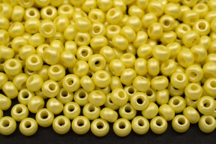 Бисер чешский PRECIOSA круглый 8/0 22001 светло-желтый, PermaLux, 50г Бисер чешский PRECIOSA круглый 8/0 22001 светло-желтый, PermaLux, 50г