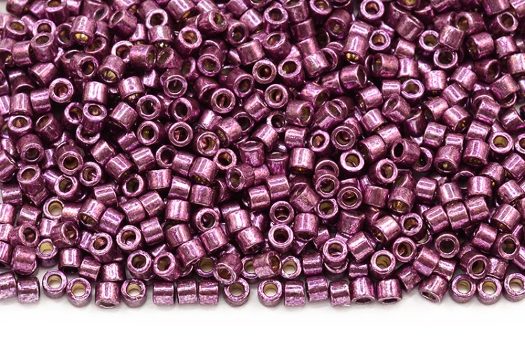 Бисер японский MIYUKI Delica цилиндр 10/0 DBM-1850 Duracoat Galvanized, баклажан, 5 грамм Бисер японский MIYUKI Delica цилиндр 10/0 DBM-1850 Duracoat Galvanized, баклажан, 5 грамм