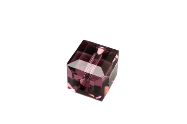 Бусина куб Swarovski 5601 #204 6мм Amethyst, 5601-6-204, 1шт Бусина куб Swarovski 5601 #204 6мм Amethyst, 5601-6-204, 1шт