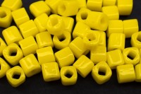 Бисер японский TOHO Cube кубический 4мм #0042 одуванчик, непрозрачный, 5 грамм
