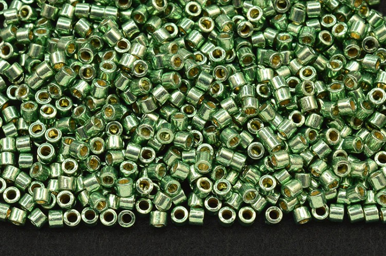 Бисер японский MIYUKI Delica цилиндр 10/0 DBM-1845 Duracoat Galvanized, зеленое море, 5 грамм Бисер японский MIYUKI Delica цилиндр 10/0 DBM-1845 Duracoat Galvanized, зеленое море, 5 грамм