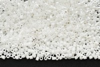 Бисер LinAng цилиндрический 1,6мм, #007 белый глянцевый, 5 грамм